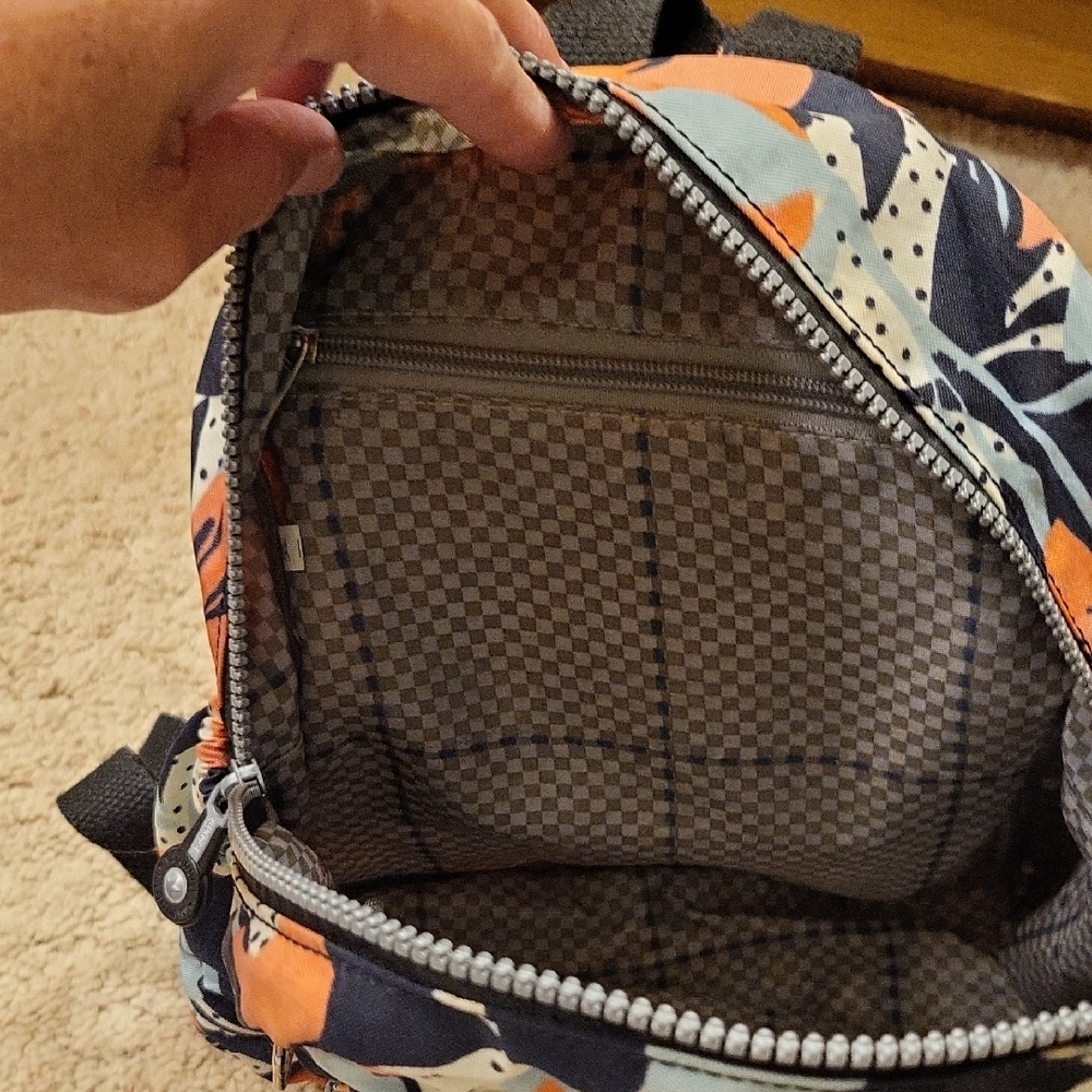 Floral Patterned Backpack - Picture 8 of 12